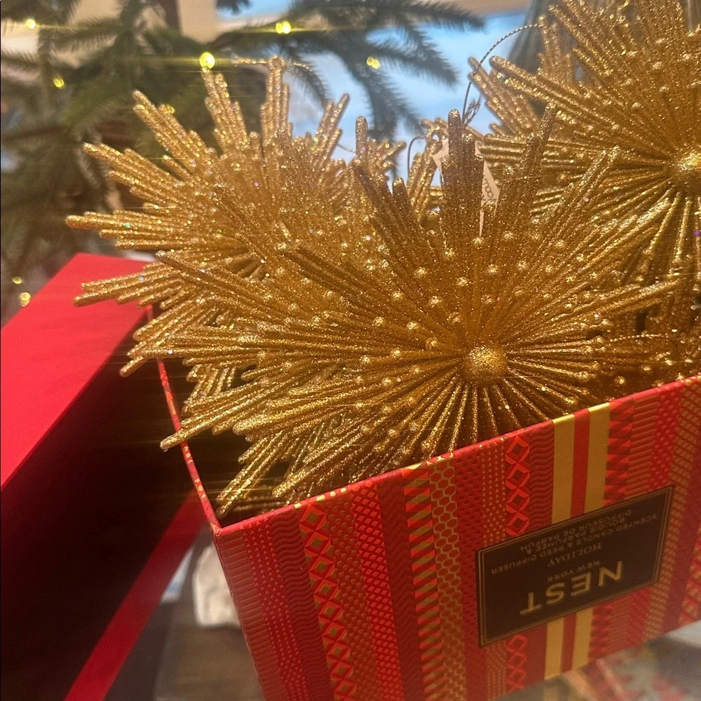 Festive Gold Starburst Ornaments Macy’s Holiday Lane set of 8